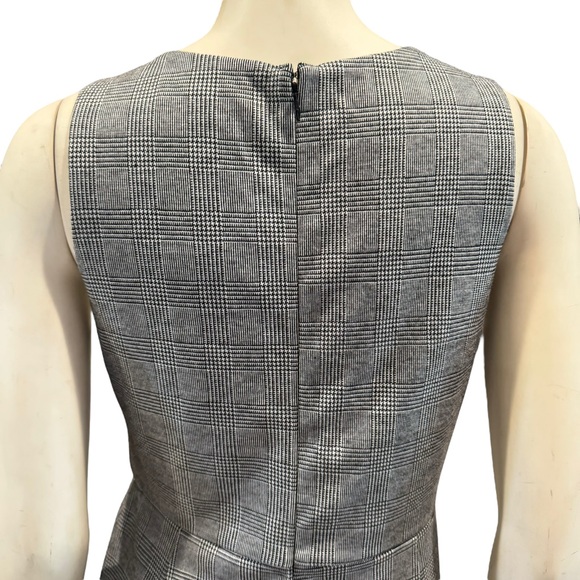 June & Hudson Glen Plaid Houndstooth Wide Leg Jumpsuit - Picture 13 of 16